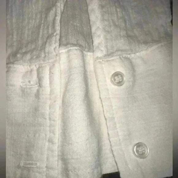 Caily22 size large white 100 % cotton ruffle front long sleeve button down. - Picture 7 of 12